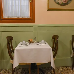 https://palazzo-cendon.hotelslidodijesolo.com