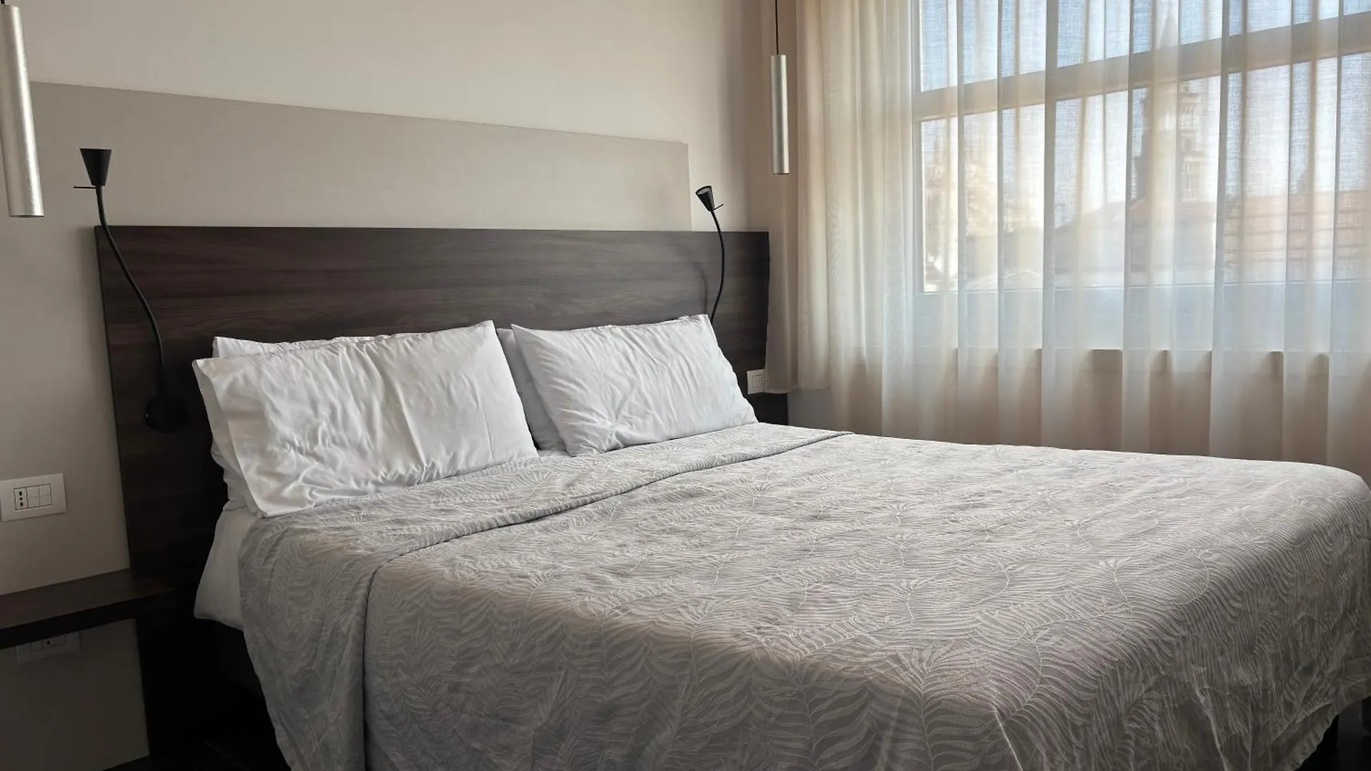 Affittacamere Hotel Enjoy Garden - Flavio Baracchini 9 Milano Italia